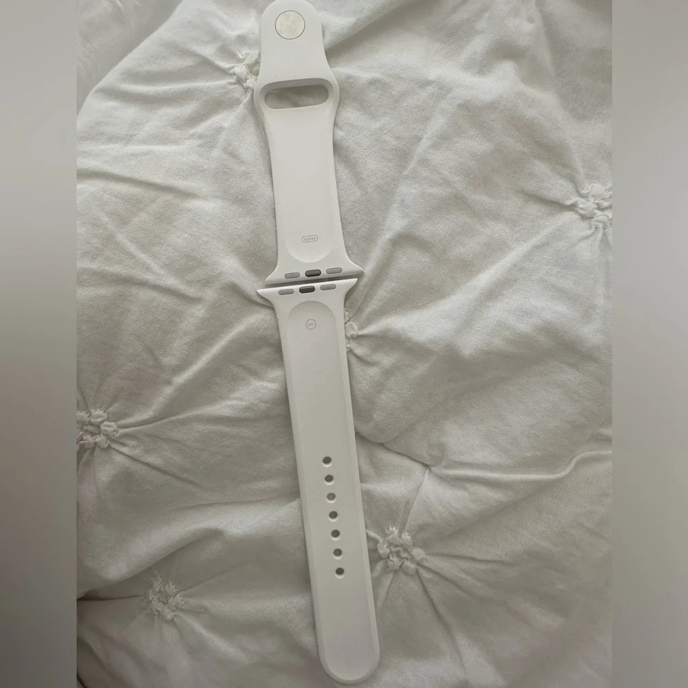 BRAND NEW* Apple Watch Silicone Sports BAND - white